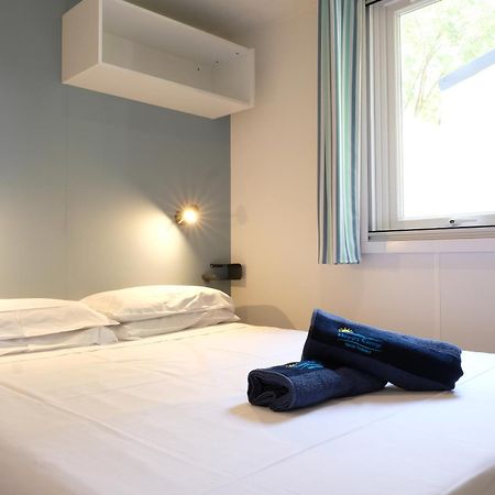 Happy Camp Mobile Homes In Camping Village Rosapineta Rosolina Mare Exterior foto